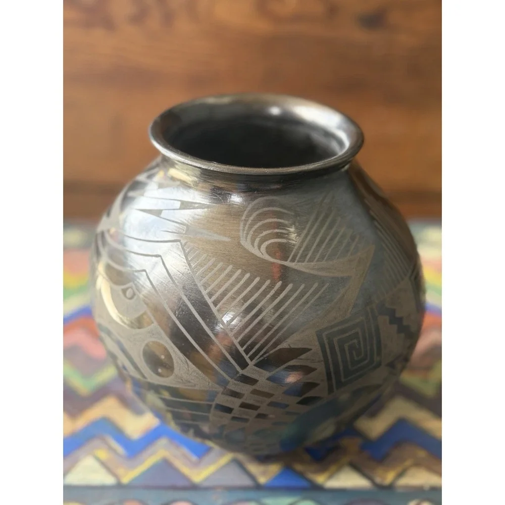 Michael Wisner Studio Pottery Vase Black Sgraffito Southwest Signed Crack As Is